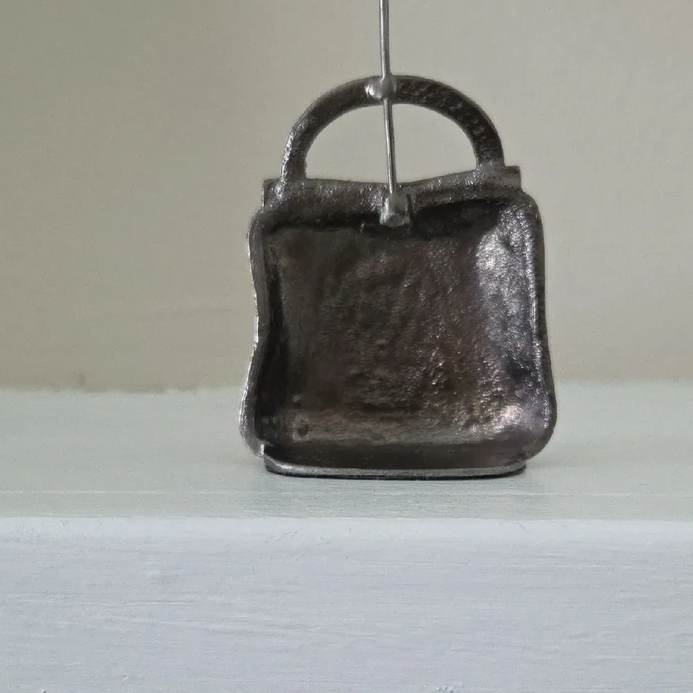 Card/Picture Holder With Metal Anchor In Shape Of A Purse